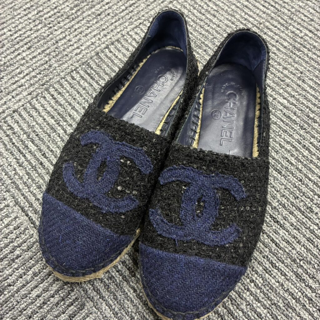 シャネルの靴の写真